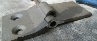 Door hinge with fingers