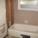 как разбить чугунную ванну в ванной комнате