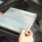 неприятный запах в автомобиле при включении печки